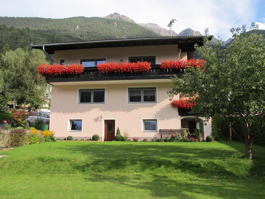 Appartement Haus Vogelsberger à Fulpmes Extérieur photo